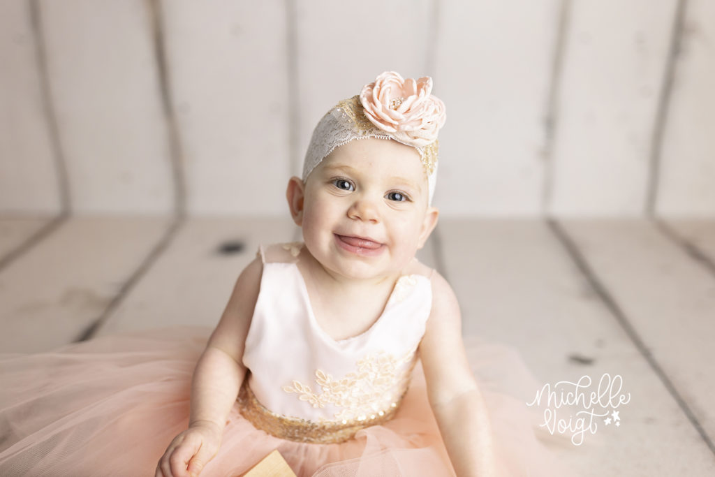 Cake Smash Photographer located in College Station, Tx 